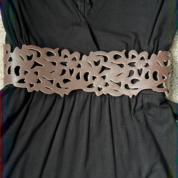 💖 3/$15 Guess Belted Black Top - Picture 6 of 10